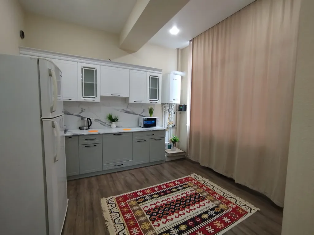 Уютная квартира в центре города, есть вид на море