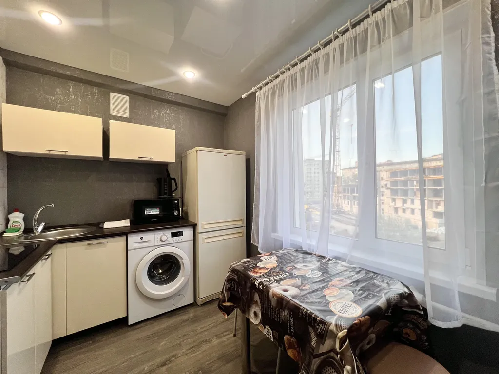 ⁠АПАРТЫ 51 возле Мурманск Молл Мурманска "Тепло Севера " на Зеленой,78