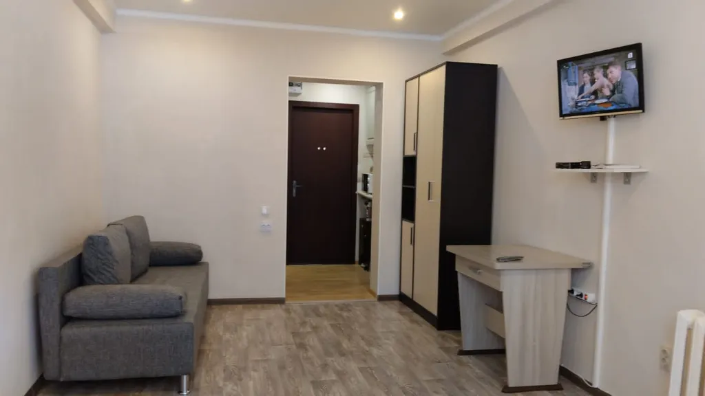 Уютная квартира в жилом районе курортного города