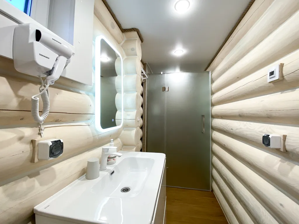 Коттедж Семейная баня и Дом с личным пирсом — Столбище