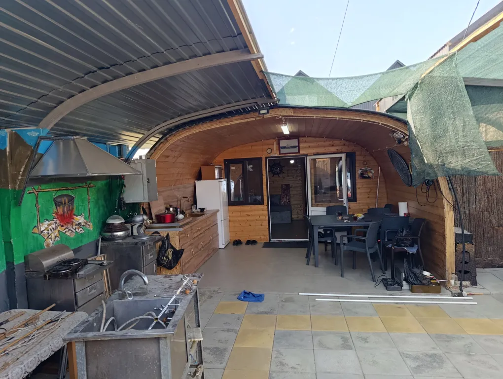 Коттедж у моря