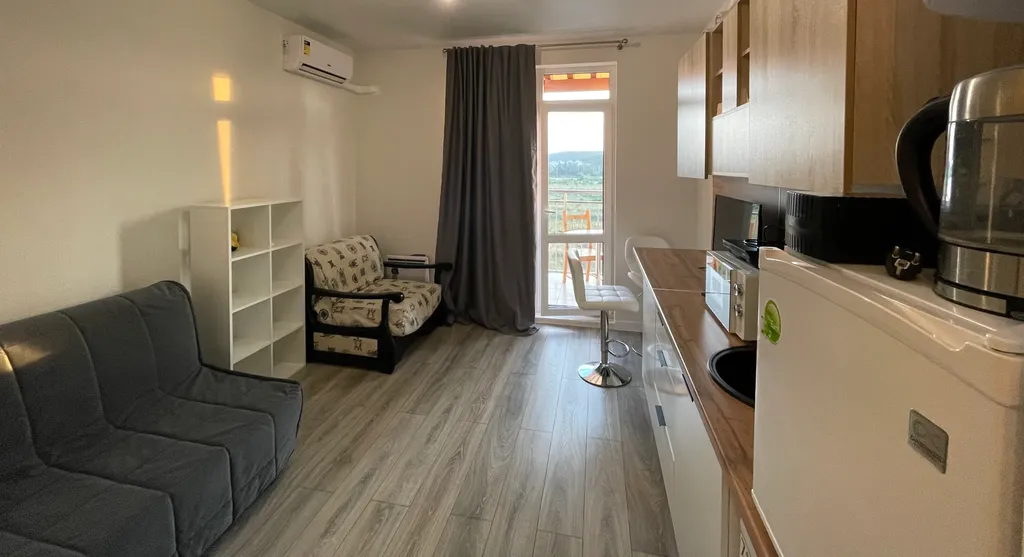 Уютная квартира с видом на горы в Сукко