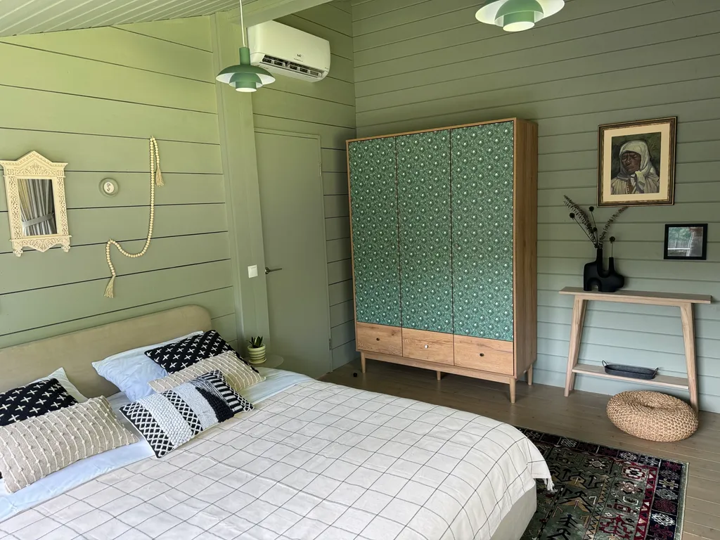 Уютный загородный дом в тишине