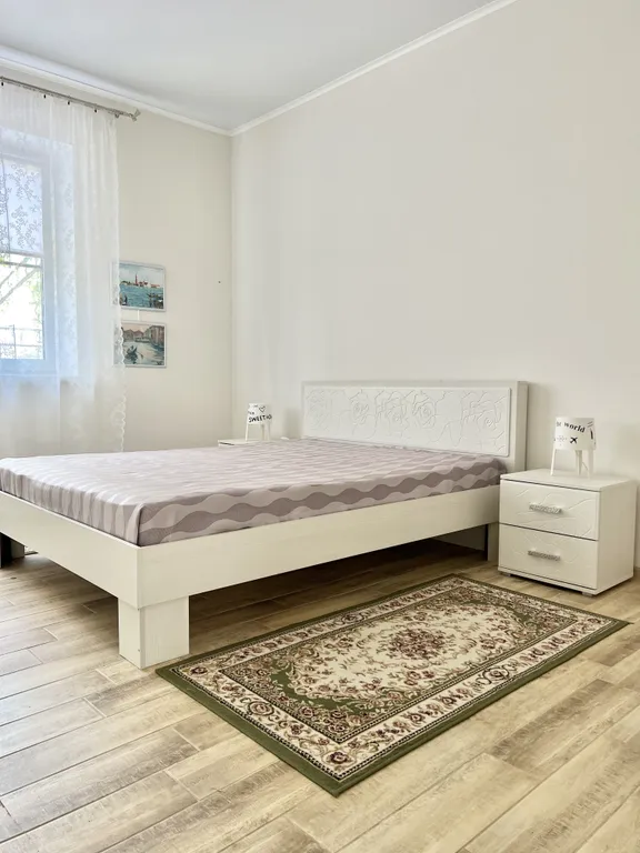 Загородный дом 5 спален с бассейном и большой территорией