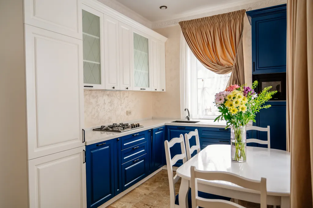 Дом с бассейном и видом на горы