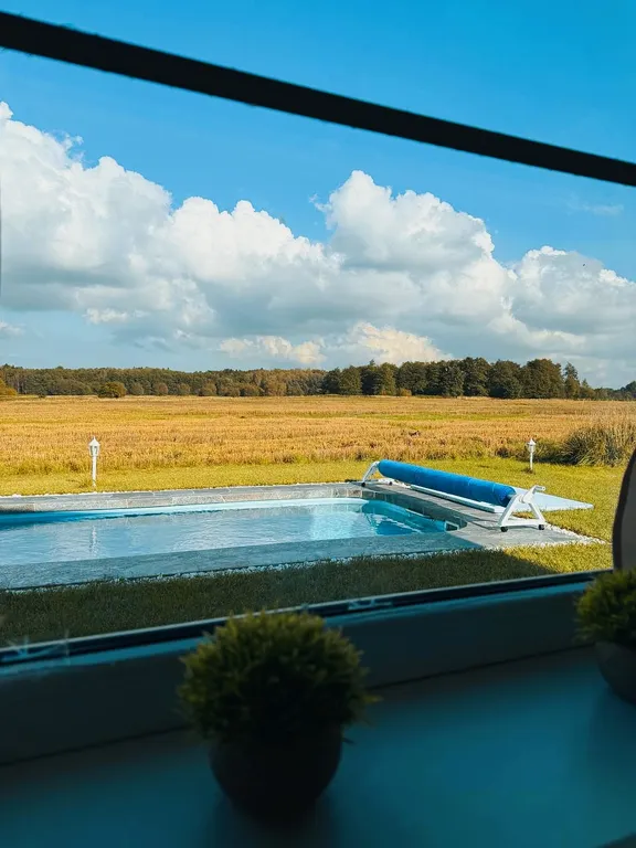 Уютный домик в деревне с баней и басейном