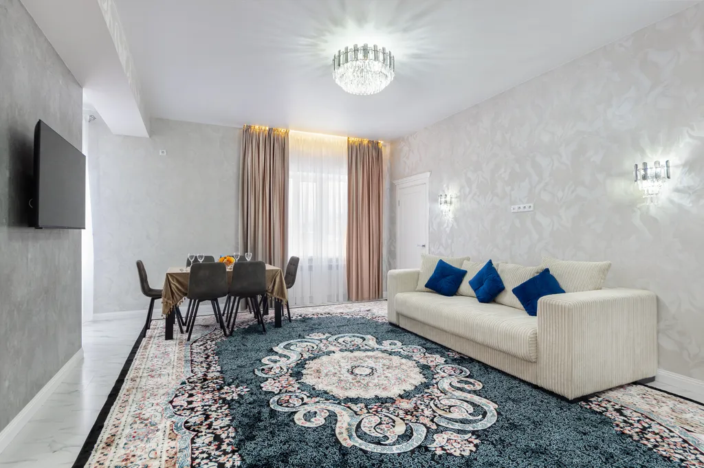 Просторная квартира с видом на горы в центре