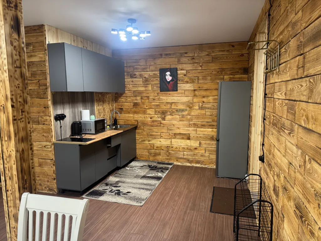 Восьми местный дом