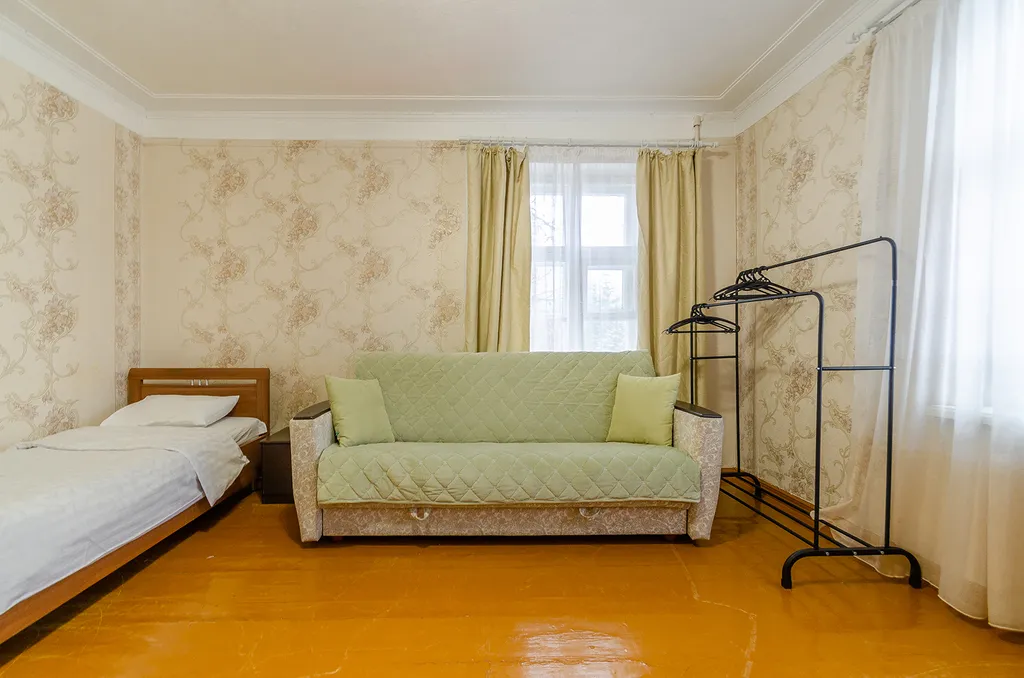 Вместительная 3ёх комнатная в центре "Рэтрёшка»