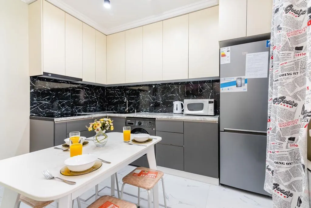 Квартира 1 ком кв рядом с ТРЦ ADK и метро Сайран — аренда посуточно в Алматы