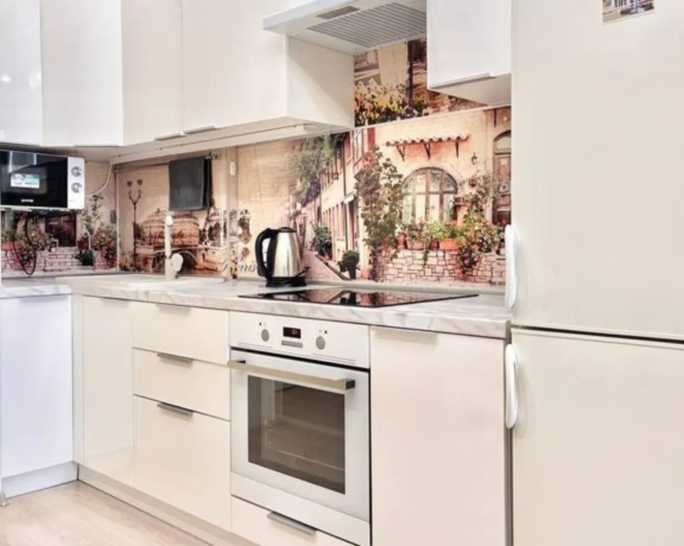 Евродвушка Апарт Гулливер с лоджией в центре