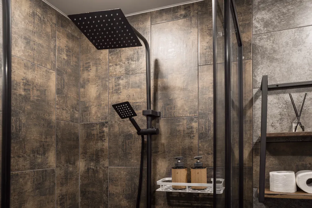 Красивая двухкомнатная квартира формата Евро рядом с набережной пруда