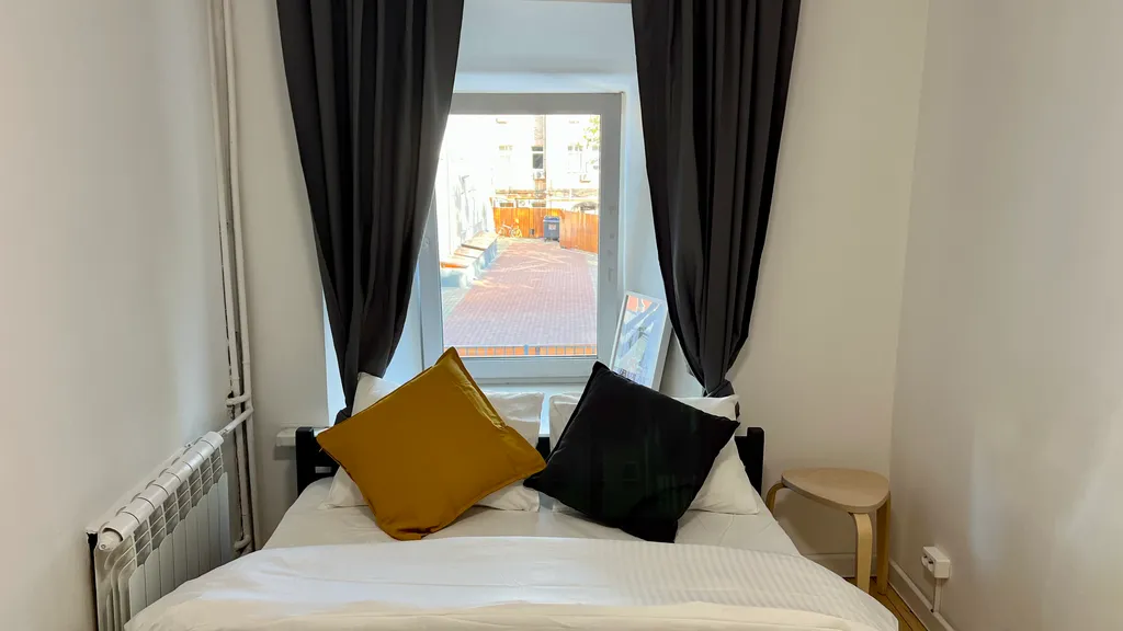 Уютная и светлая комната у Московского Кремля