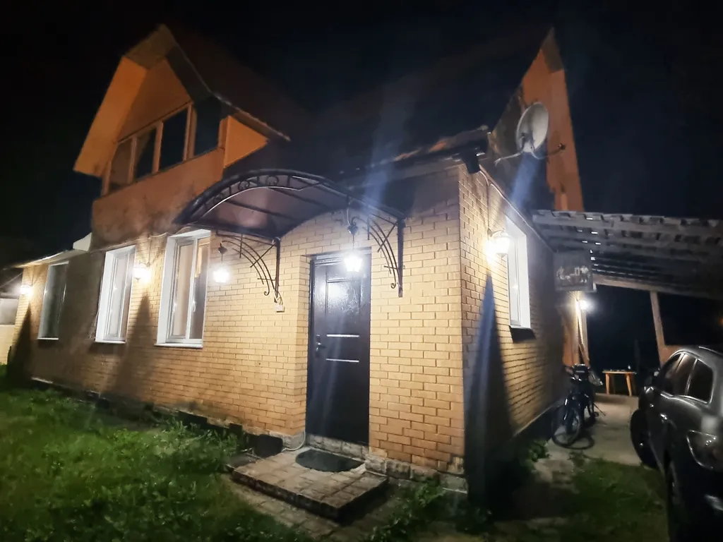 Коттедж Большой двухэтажный коттедж в стиле ампир с сауной и бассейном-купелью — Агалатово