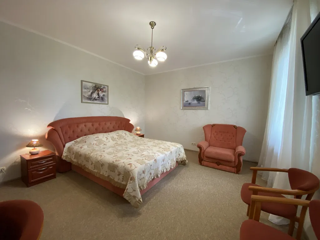 Этаж дома 500 метров от моря с бассейном