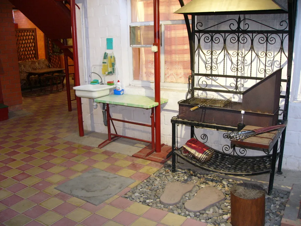 Номер со своей территорией для отдыха под навесом