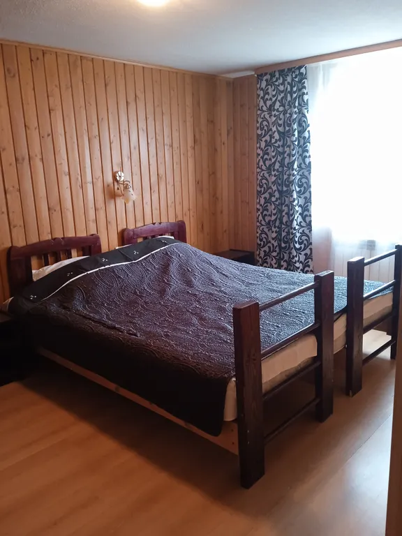 Целый этаж в доме рядом с озером