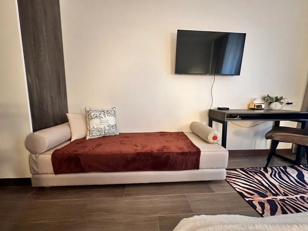 Студия в современном апарт-отель Таукель в самом центре Домбая