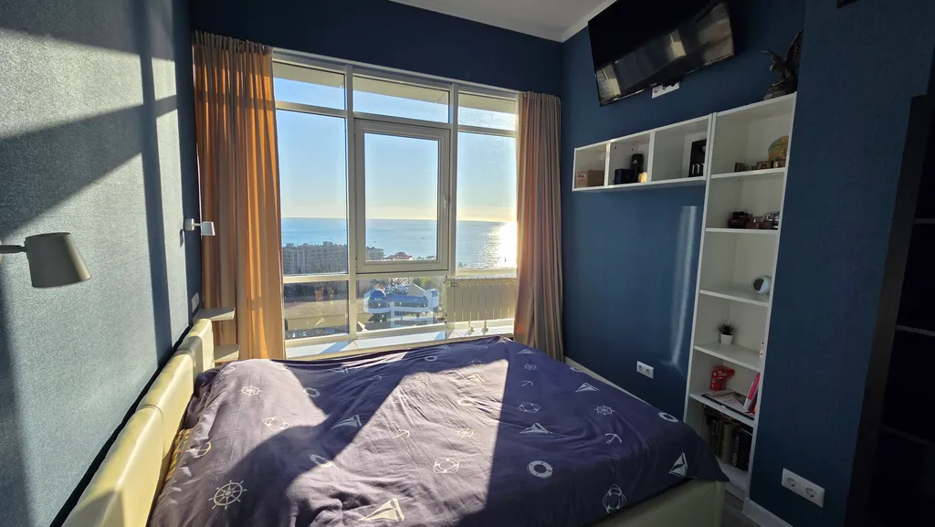 Большая двухуровневая квартира с шикарными видами на море и горы