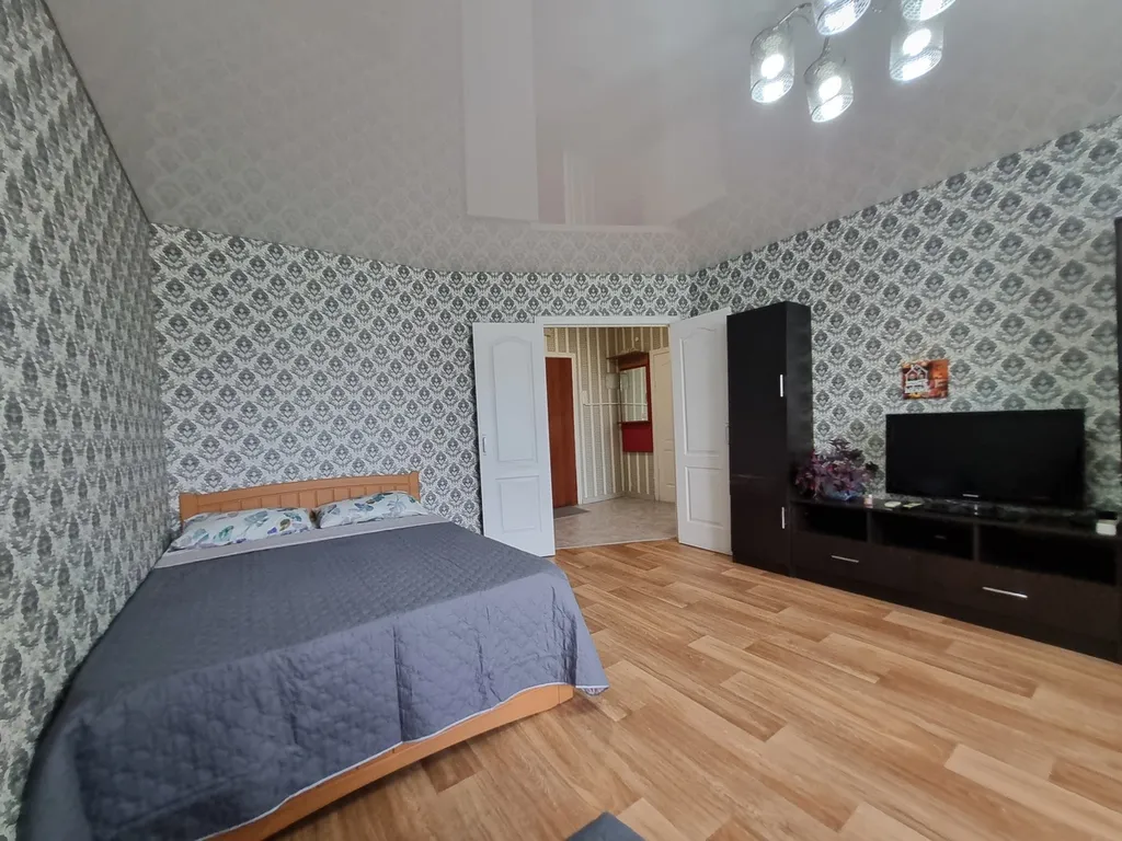 Уютнaя 1-кoмнатнaя квартира рядом с больницей и авто, жд вокзалом