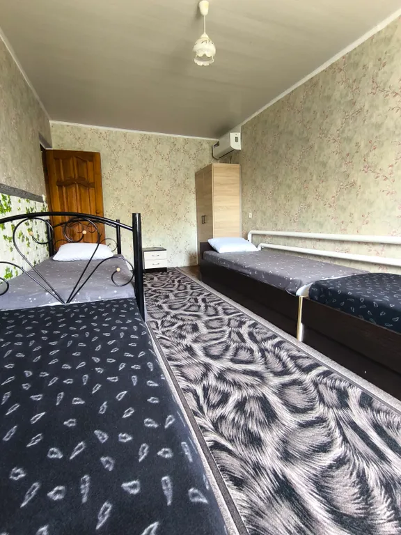 Двухкомнатный дом на семь человек