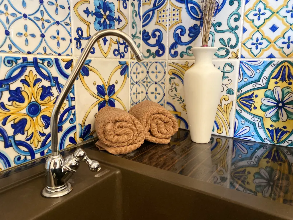 Через дорогу от ЛетоЛето Яркая 1+ квартира