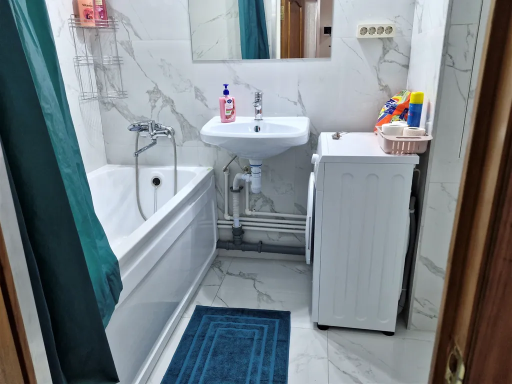 2 комн квартира в центре с 4 раздельными местами