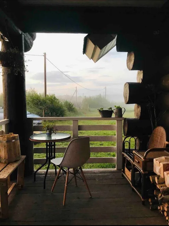 Уютный семейный дом у озера