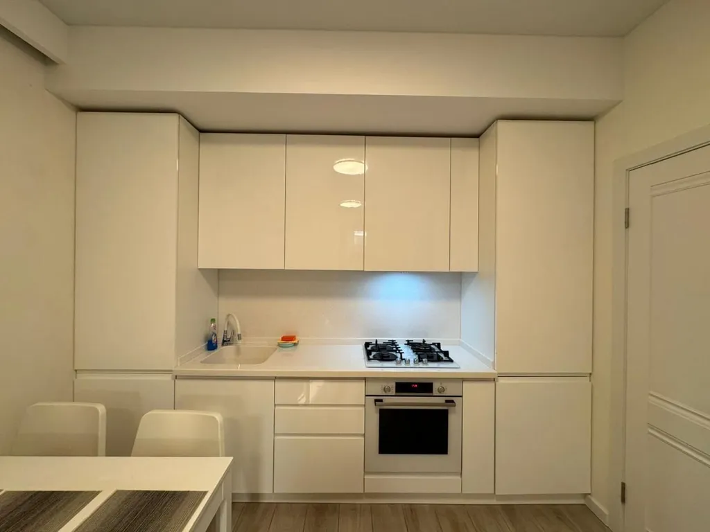 Трехэтажный таунхаус на море