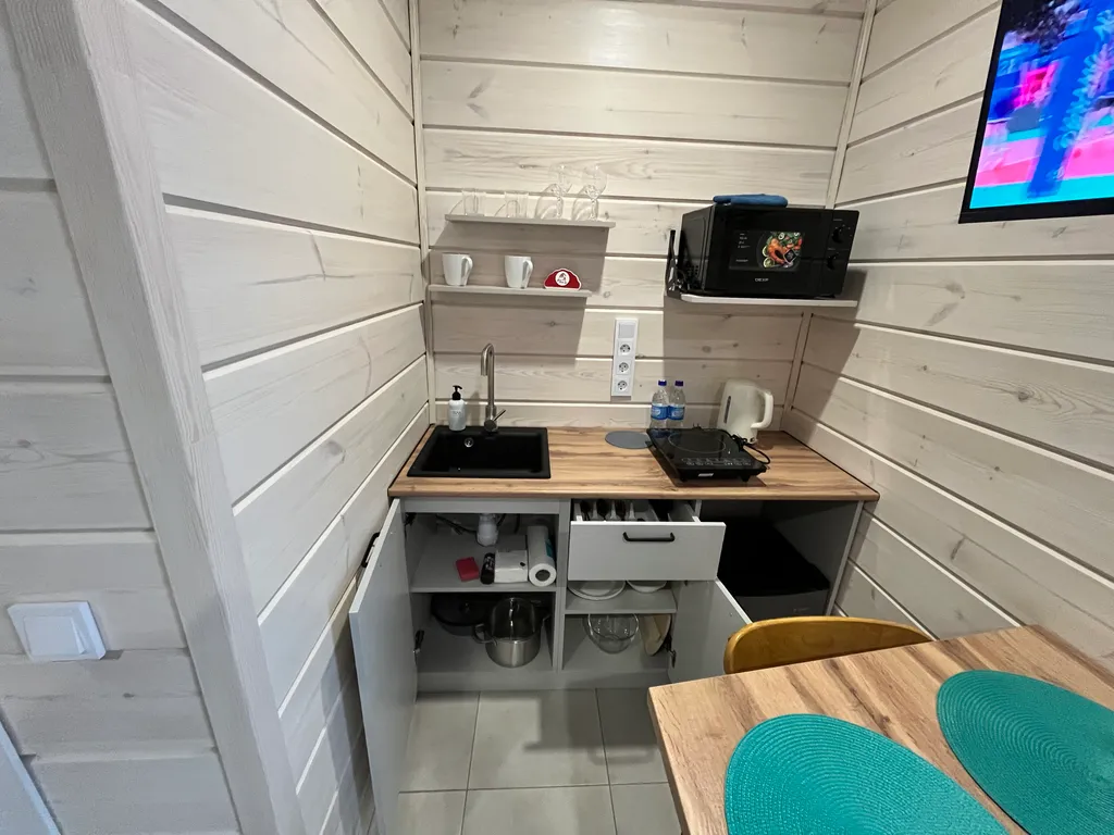 Уютная теплая комната рядом со склоном