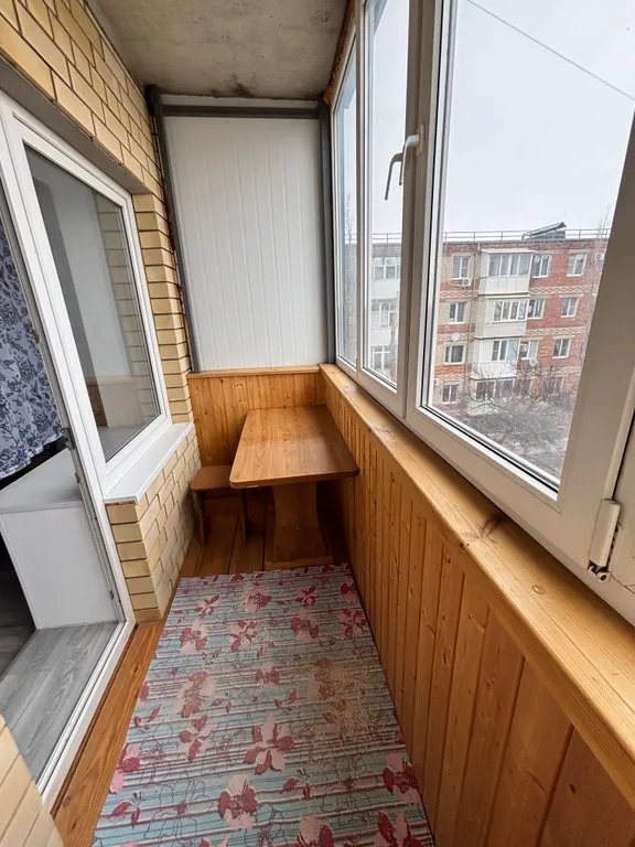 Квартира Сдаётся светлая и уютная квартира, в двух шагах от парка «Поддубного». — Ейск