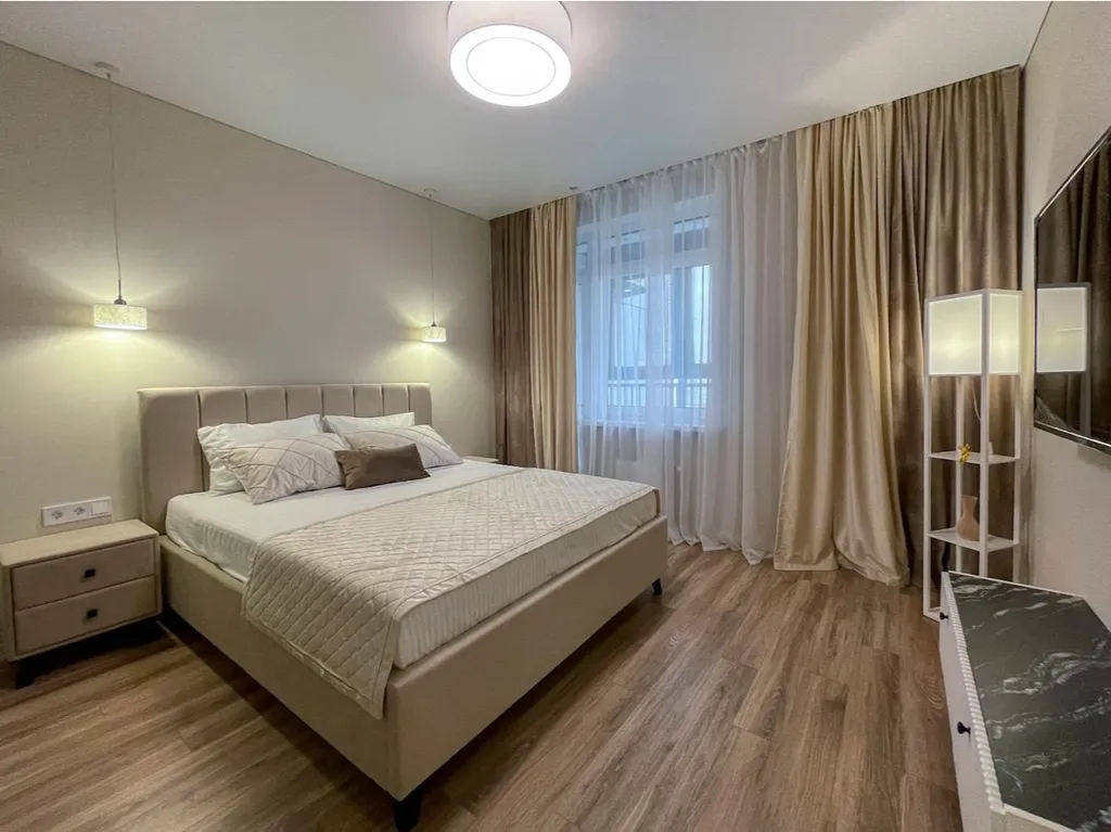 Vip в центре, новый дом, парковка, шлагбаум, окна двор, престижный р-н