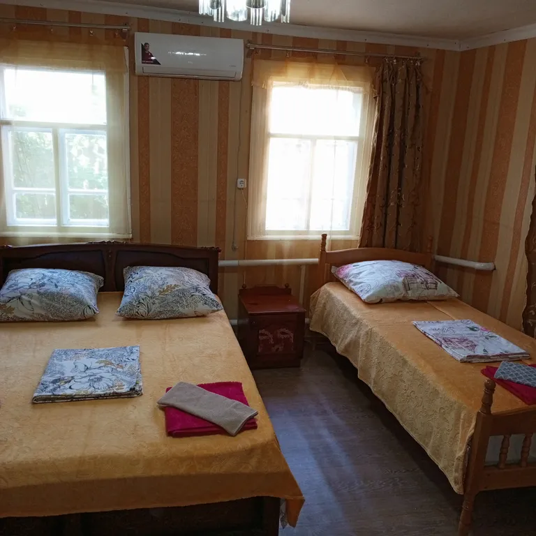 Гостевой домик Смайлик, по пути на море, р-н парка Лога