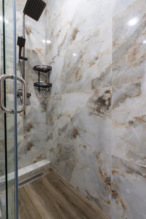 Современная квартира в деловом центре в ЖК Казахстан