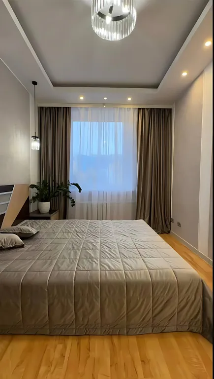 Уютная двухкомнатная квартира в сталинке в центре города