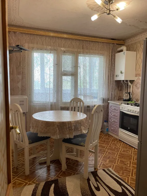 Двухкомнатная квартира с большой кухней