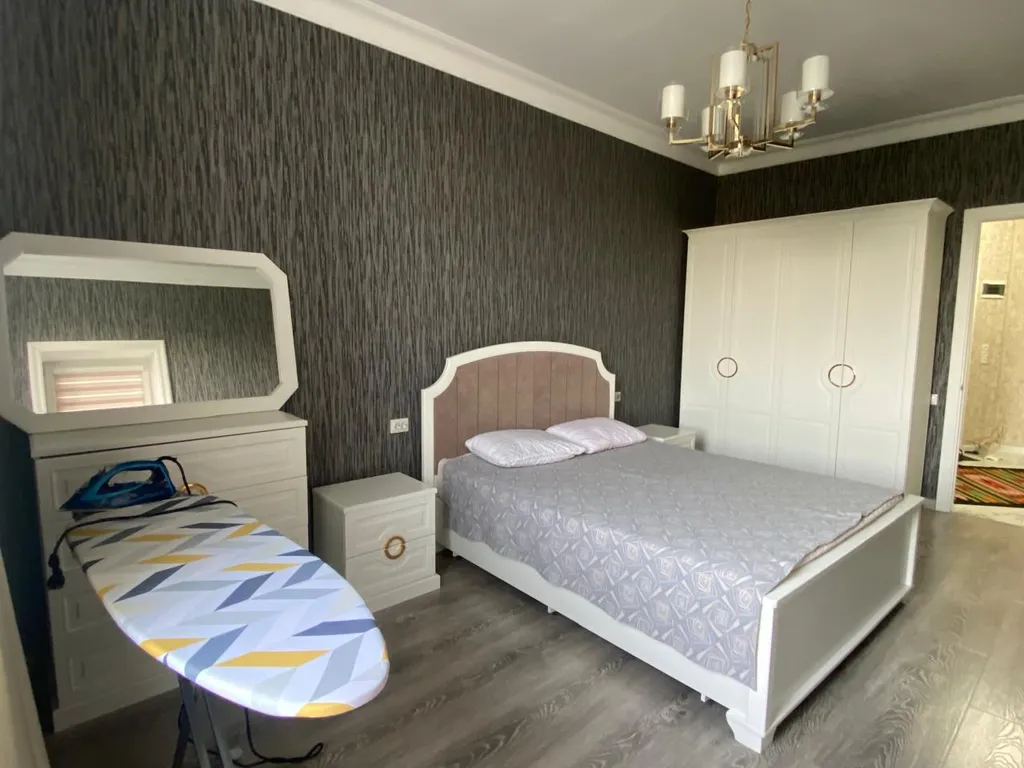 Двухкомнатная квартира в самом центре, новый дом, вид на море