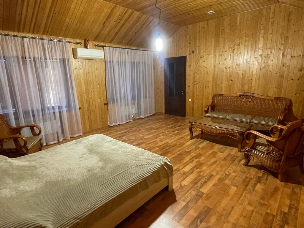 Частный дом на берегу моря с бассейном и сауной