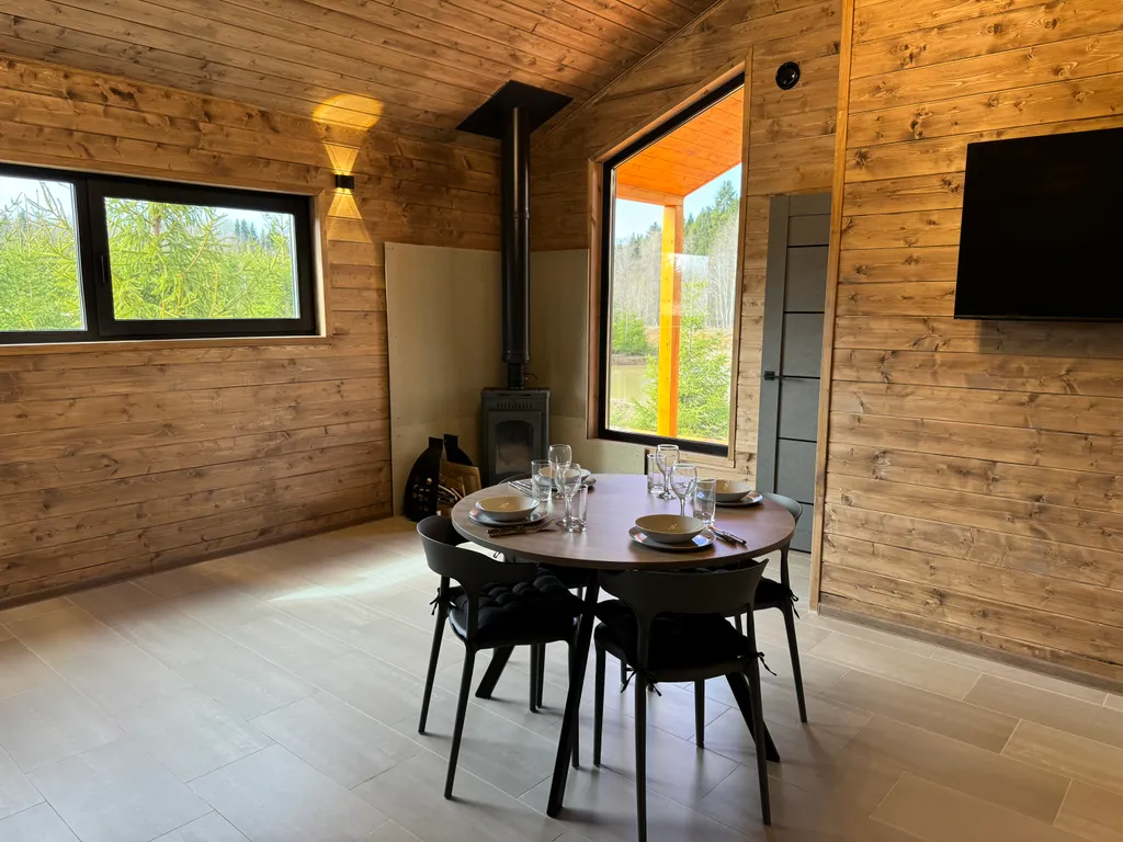 Атмосферный домик с баней на дровах и купелью