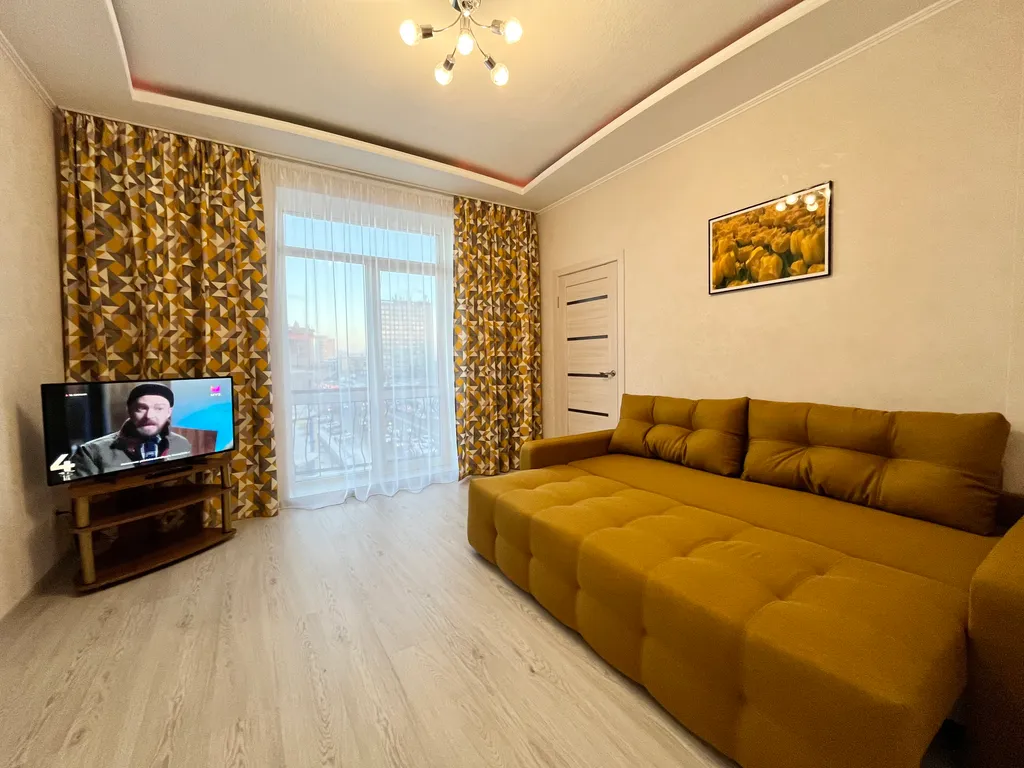 2-е апартаменты в самом центре с видом на город