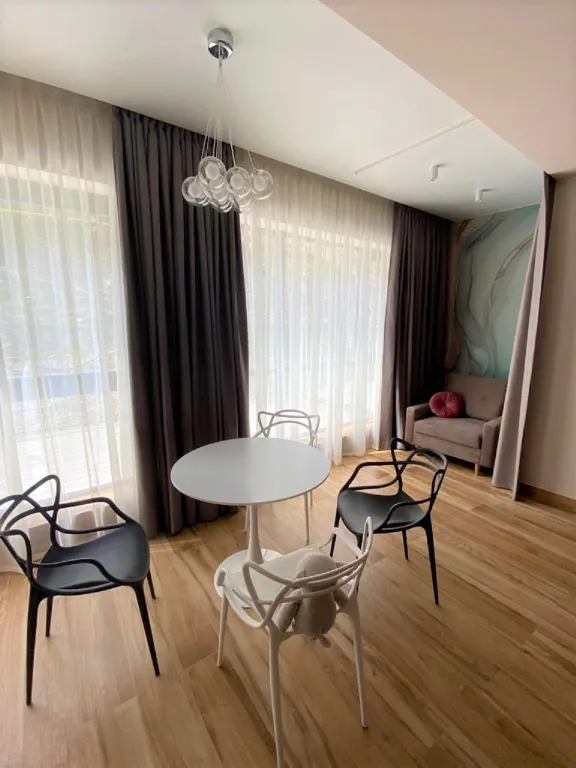 Евродвушка на 7 спальных мест со своей террасой