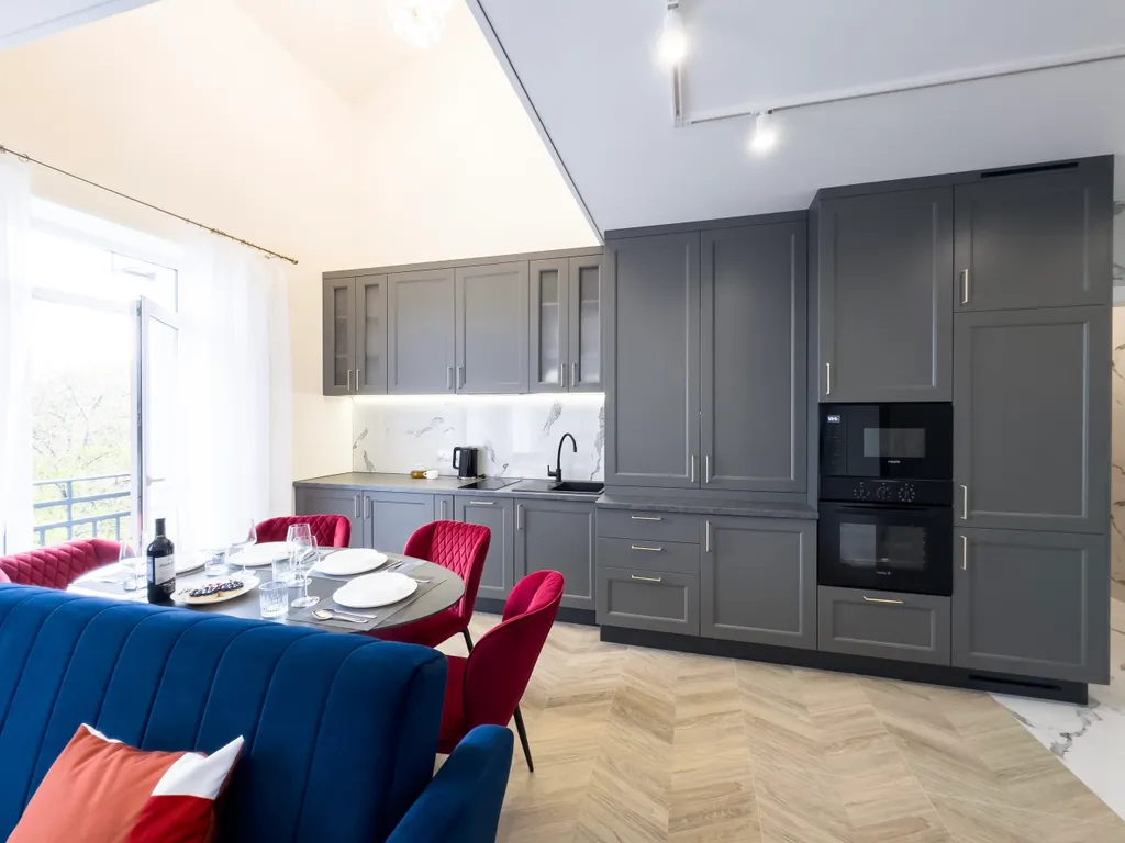 Дизайнерские 2-уровневые апартаменты в 5 минутах от моря