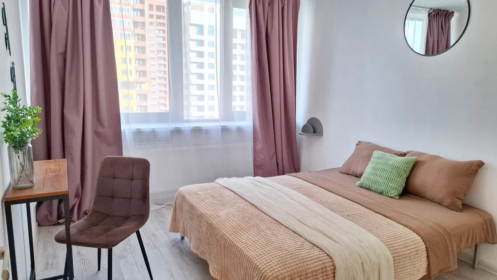 3-комнатная квартира с видом на парк и озеро — аренда посуточно в Екатеринбург