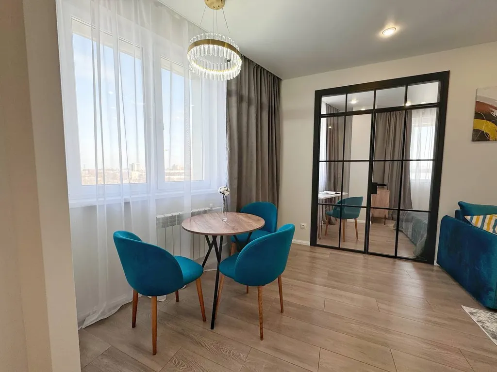 Дизайнерская 2-х комнатная квартира рядом с Море парком