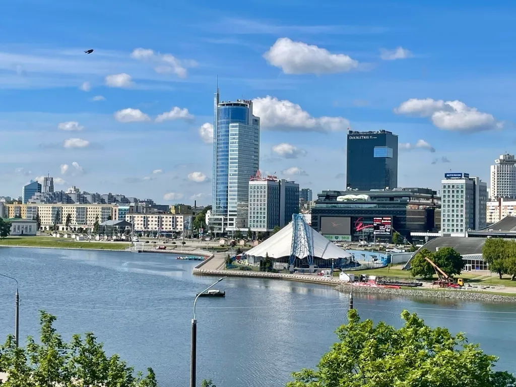 Квартира Апартаменты 4-комнатные с видом на реку — Минск