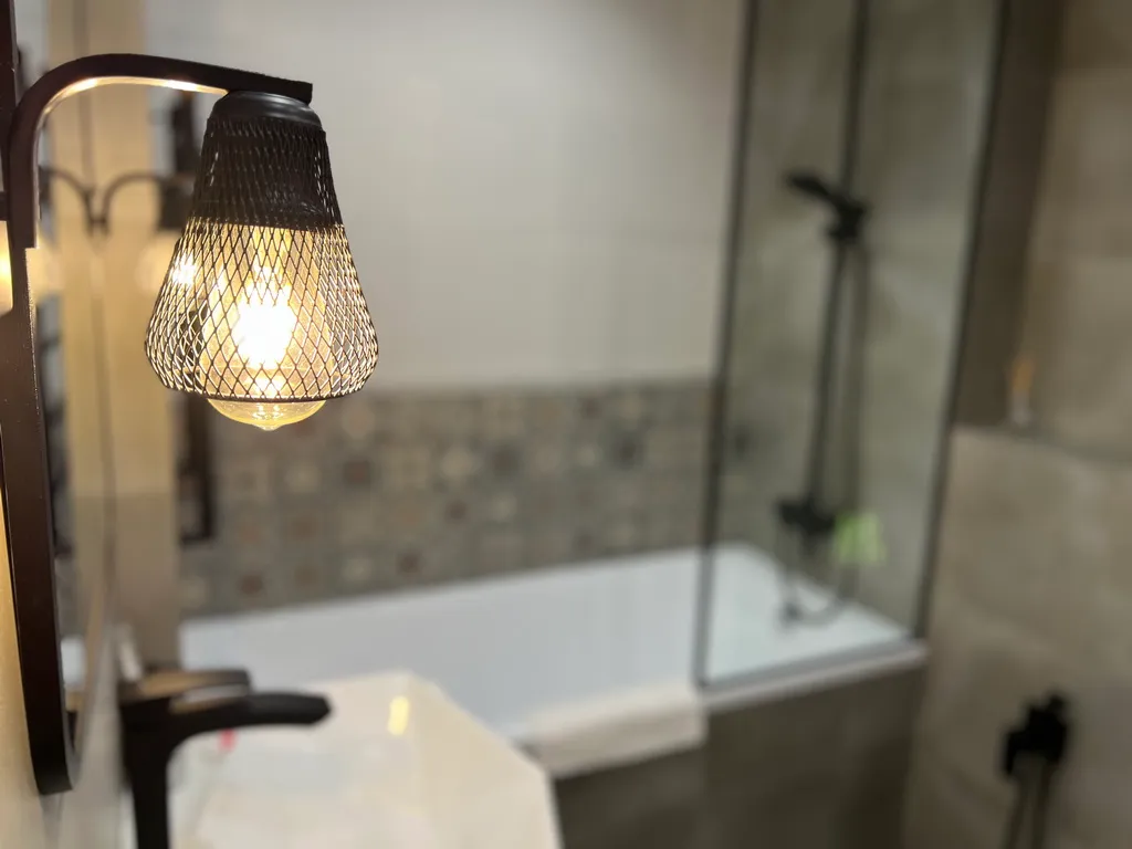 Потрясающий вид с 21 этажа в новой дизайнерской квартире в центре