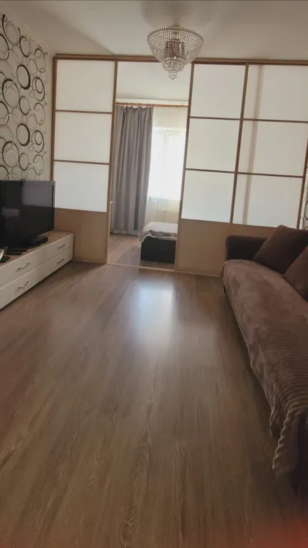 Двухкомнатная квартира в центре Якутска, бизнес центр LG