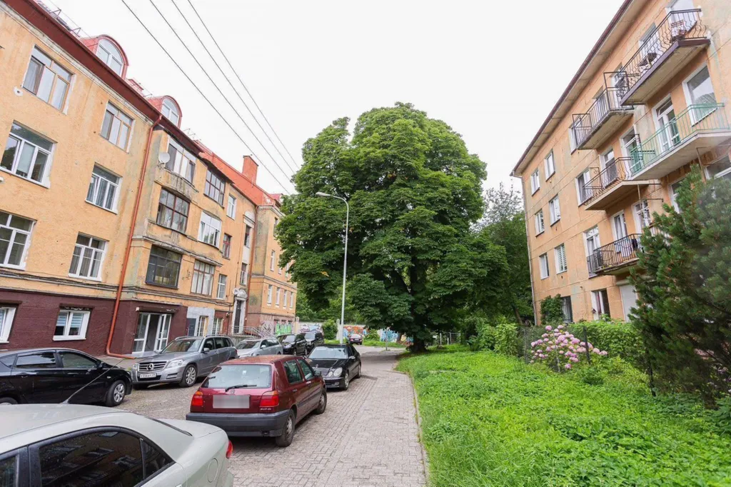 Кpаcивая квартира в Дворянскoм гнездe