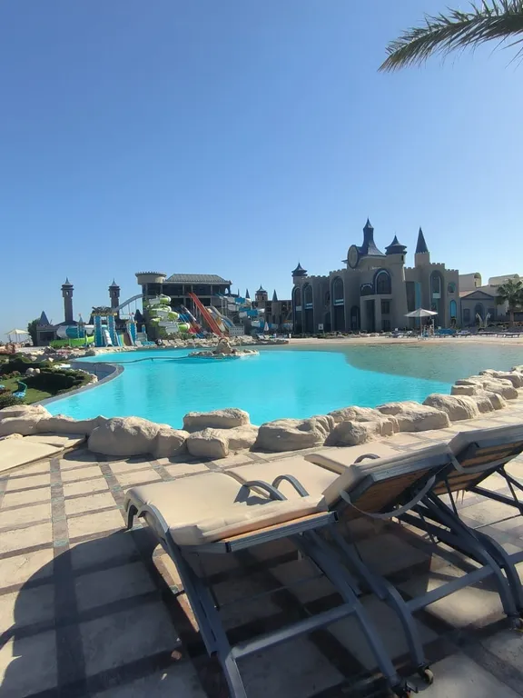 Студия в элитном районе с пляжем и бассейном с подогревом