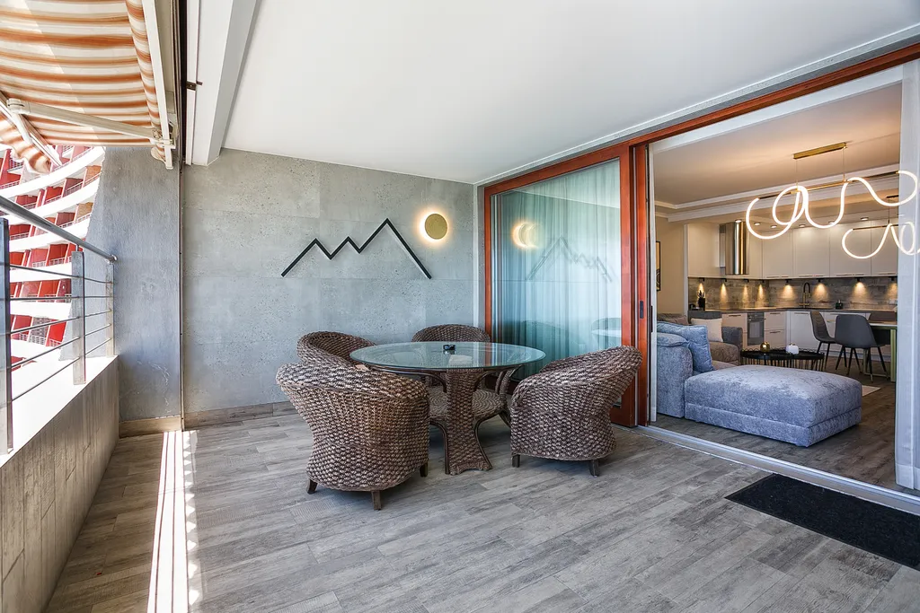 4-комнатная Квартира